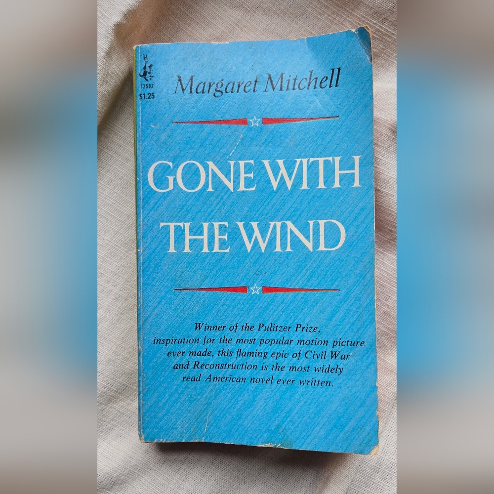 Gone With The Wind Book by Margaret Mitchell